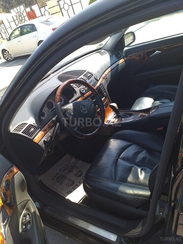 Mercedes E 320 2003, 174,000 km - 3.2 l - Bakı