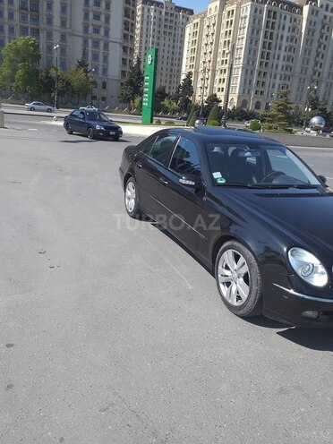 Mercedes E 320 2003, 174,000 km - 3.2 l - Bakı