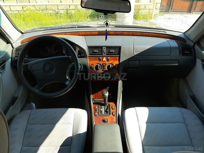 Mercedes C 180 1995, 229,000 km - 1.8 л - Bakı