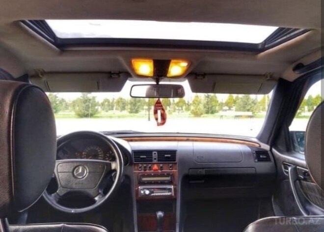 Mercedes C 220 1999, 326,400 km - 2.2 л - Bakı