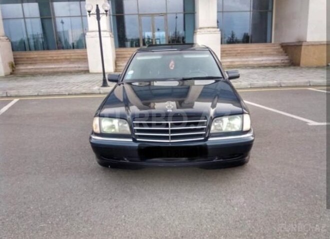 Mercedes C 220 1999, 326,400 km - 2.2 л - Bakı