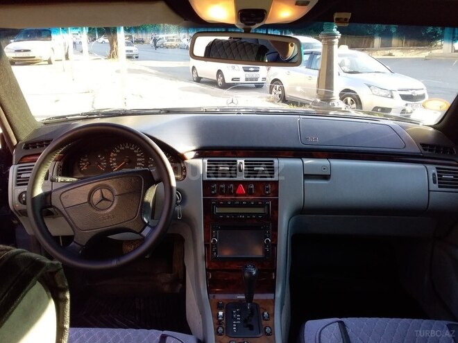 Mercedes E 240 1998, 384,000 km - 2.4 l - Bakı