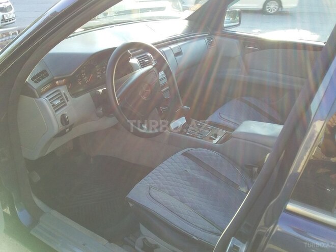Mercedes E 240 1998, 384,000 km - 2.4 l - Bakı