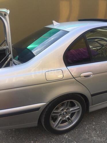 BMW 528 1999, 273,000 km - 2.8 л - Bərdə