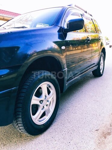 Mitsubishi Outlander 2003, 263,000 km - 2.4 l - Bakı