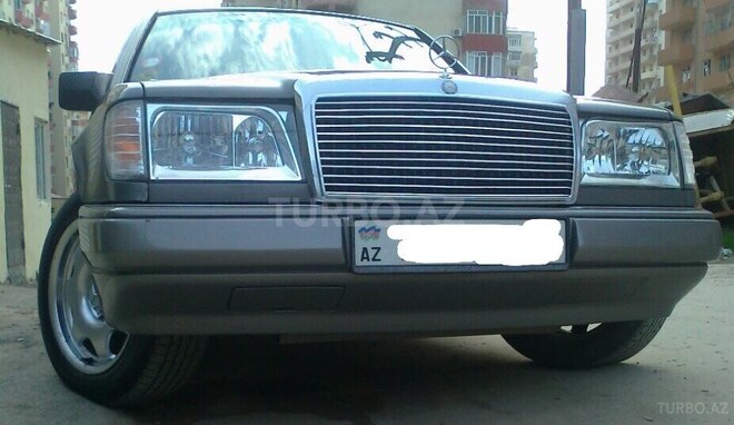 Mercedes E 250 1992, 543,576 km - 0.3 l - Bakı