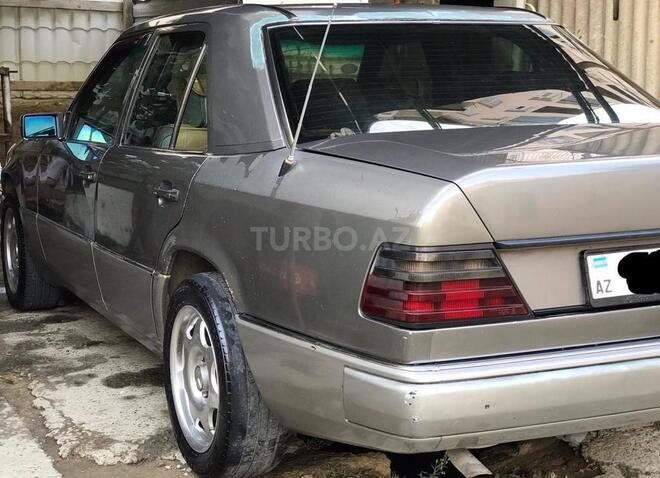 Mercedes E 250 1992, 543,576 km - 0.3 l - Bakı