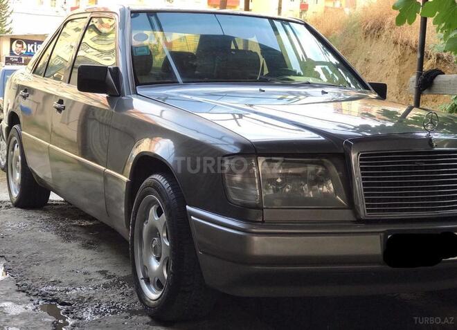 Mercedes E 250 1992, 543,576 km - 0.3 l - Bakı