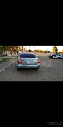 Volkswagen Passat 2004, 300,000 km - 1.8 l - Bakı