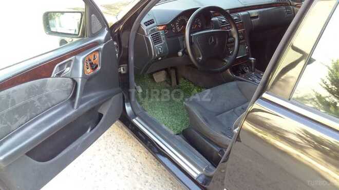 Mercedes E 280 1998, 269,000 km - 2.8 l - Sumqayıt