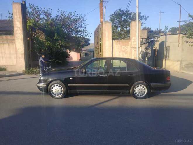 Mercedes E 240 1999, 325,000 km - 2.4 л - Bakı