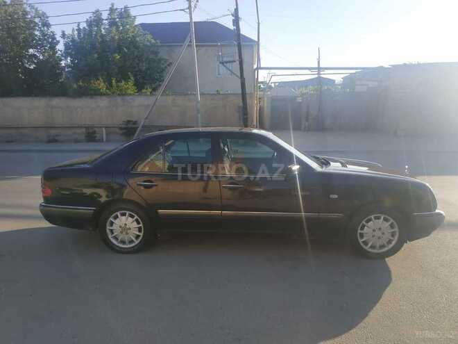 Mercedes E 240 1999, 325,000 km - 2.4 л - Bakı