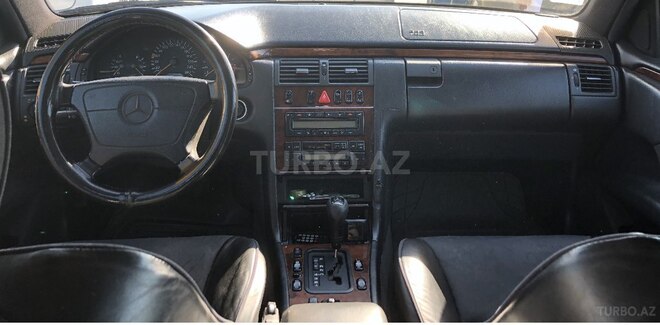 Mercedes E 300 1998, 450,000 km - 3.0 l - Bərdə