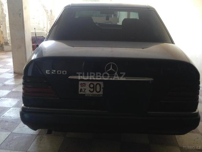 Mercedes E 200 1995, 100,000 km - 2.0 l - Gəncə