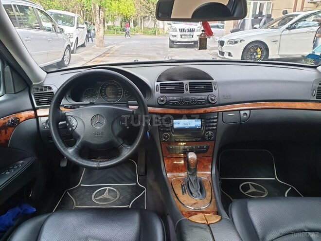 Mercedes E 240 2003, 198,000 km - 2.4 l - Bakı