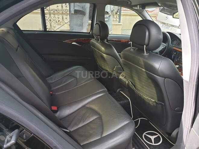 Mercedes E 240 2003, 198,000 km - 2.4 l - Bakı