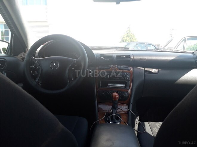 Mercedes C 220 2001, 350,000 km - 2.2 l - Bakı