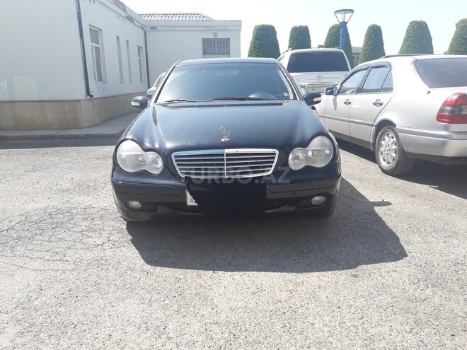 Mercedes C 220 2001, 350,000 km - 2.2 l - Bakı