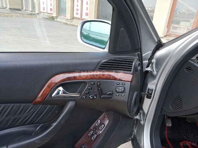 Mercedes S 320 2000, 304,000 km - 3.2 l - Bakı