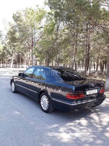 Mercedes E 270 2000, 270,000 km - 2.7 l - Xırdalan