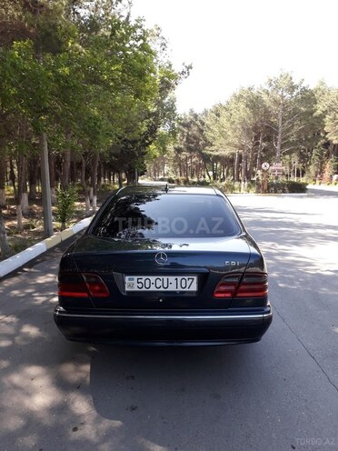 Mercedes E 270 2000, 270,000 km - 2.7 l - Xırdalan