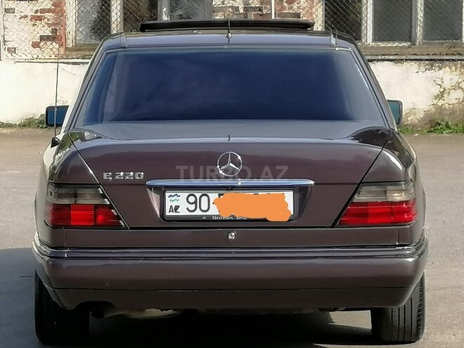 Mercedes E 220 1993, 344,000 km - 2.2 л - Bakı