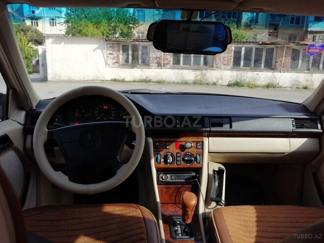 Mercedes E 220 1993, 344,000 km - 2.2 л - Bakı