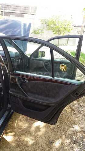 Mercedes E 240 2000, 210,000 km - 2.6 l - Gəncə