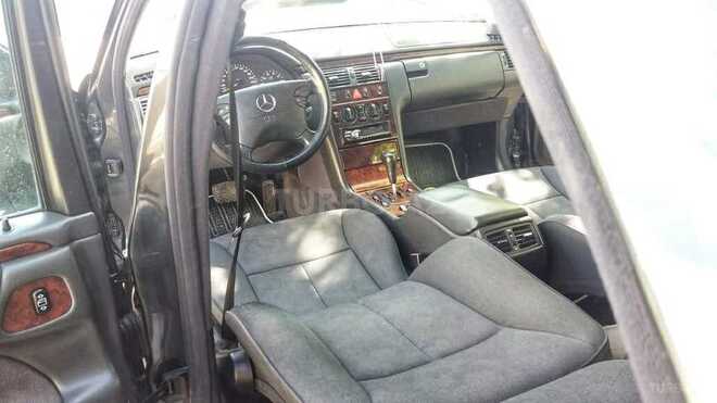 Mercedes E 240 2000, 210,000 km - 2.6 l - Gəncə