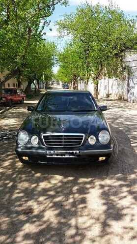 Mercedes E 240 2000, 210,000 km - 2.6 l - Gəncə
