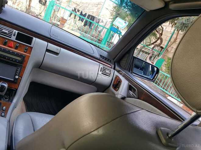 Mercedes E 320 1997, 255,000 km - 3.2 l - Bərdə