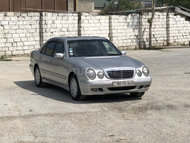 Mercedes E 240 2000, 297,000 km - 2.6 l - Bakı