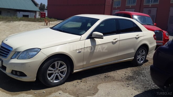 Mercedes E 220 2011, 378,000 km - 2.2 l - Bakı
