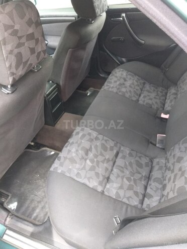 Mercedes C 220 1999, 377,000 km - 2.2 l - Bakı