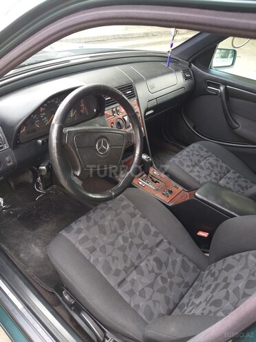 Mercedes C 220 1999, 377,000 km - 2.2 l - Bakı