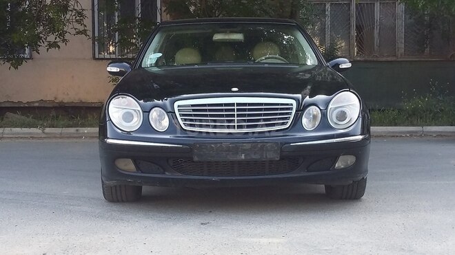 Mercedes E 270 2002, 291,000 km - 2.7 л - Bakı