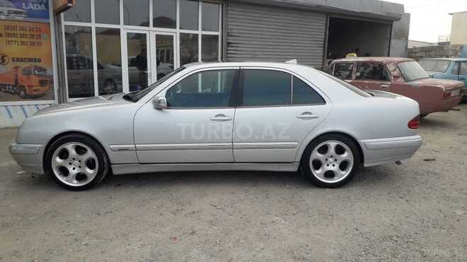 Mercedes E 320 2001, 370,000 km - 3.2 l - Bakı