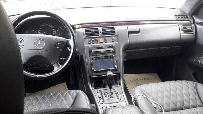 Mercedes E 320 2001, 370,000 km - 3.2 l - Bakı