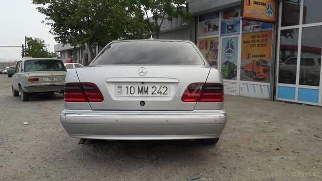 Mercedes E 320 2001, 370,000 km - 3.2 l - Bakı