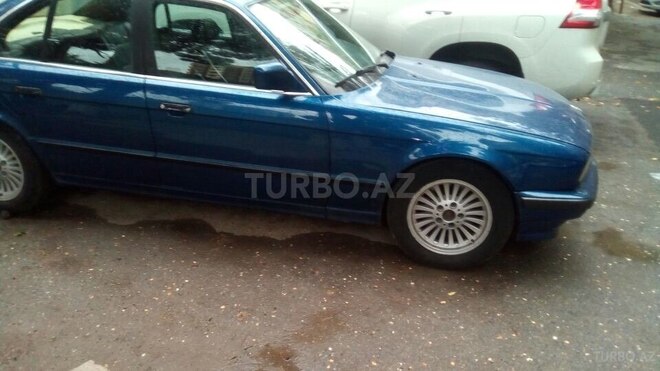 BMW 520 1991, 300,000 km - 2.0 л - Bakı