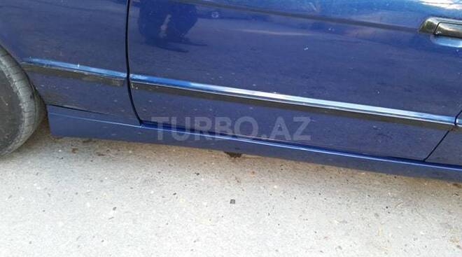 BMW 520 1991, 300,000 km - 2.0 л - Bakı
