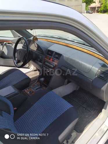 Mercedes C 220 1996, 320,000 km - 2.2 l - Bakı