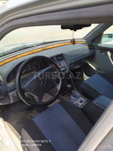 Mercedes C 220 1996, 320,000 km - 2.2 l - Bakı