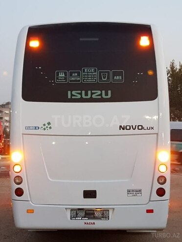 Isuzu  2011, 168,000 km - 5.2 l - Bakı