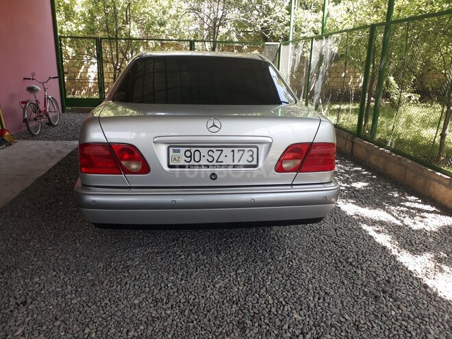 Mercedes E 230 1997, 246,704 km - 2.3 l - Bərdə