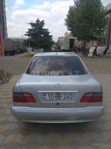 Mercedes E 240 2001, 170,123 km - 2.4 l - Masallı