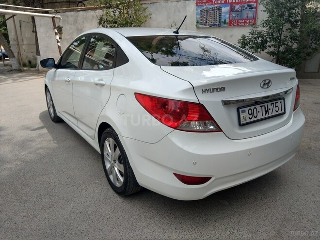 Hyundai Accent 2011, 220,000 km - 1.6 l - Bakı