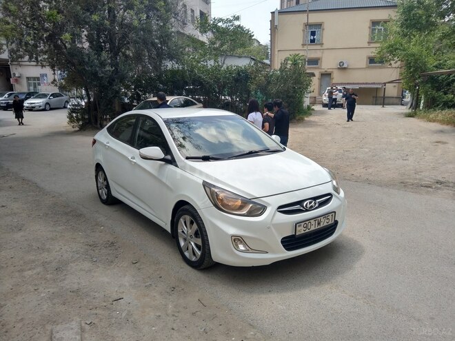 Hyundai Accent 2011, 220,000 km - 1.6 l - Bakı