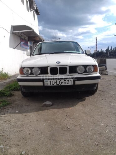 BMW 520 1989, 102,000 km - 2.0 l - Bakı