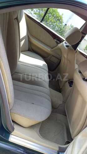 Mercedes E 200 1996, 264,000 km - 2.0 l - Sumqayıt